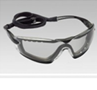 Lunettes de protection sans monture JSP de forme fortement rallongée en arrière-BOLLÉ, Degré de protection 5-UNIVET-SWISS ONE-Lunettes de protection JSP, de forme fortement rallongée en arrière-UNICO GRABER-Lunettes de protection ARTILUX- 3M PELTOR-BOLLÉ ultra-légères-UNIVET en polycarbonate incolore antibuée résistant aux rayures-Lunettes de protection 3M en polycarbonate incolore résistant aux rayures-UNICO-UNICO GRABER-HONEYWELL-SWISS ONE-ARTILUX